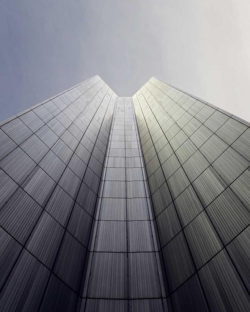 Dramatic modern convention architecture
